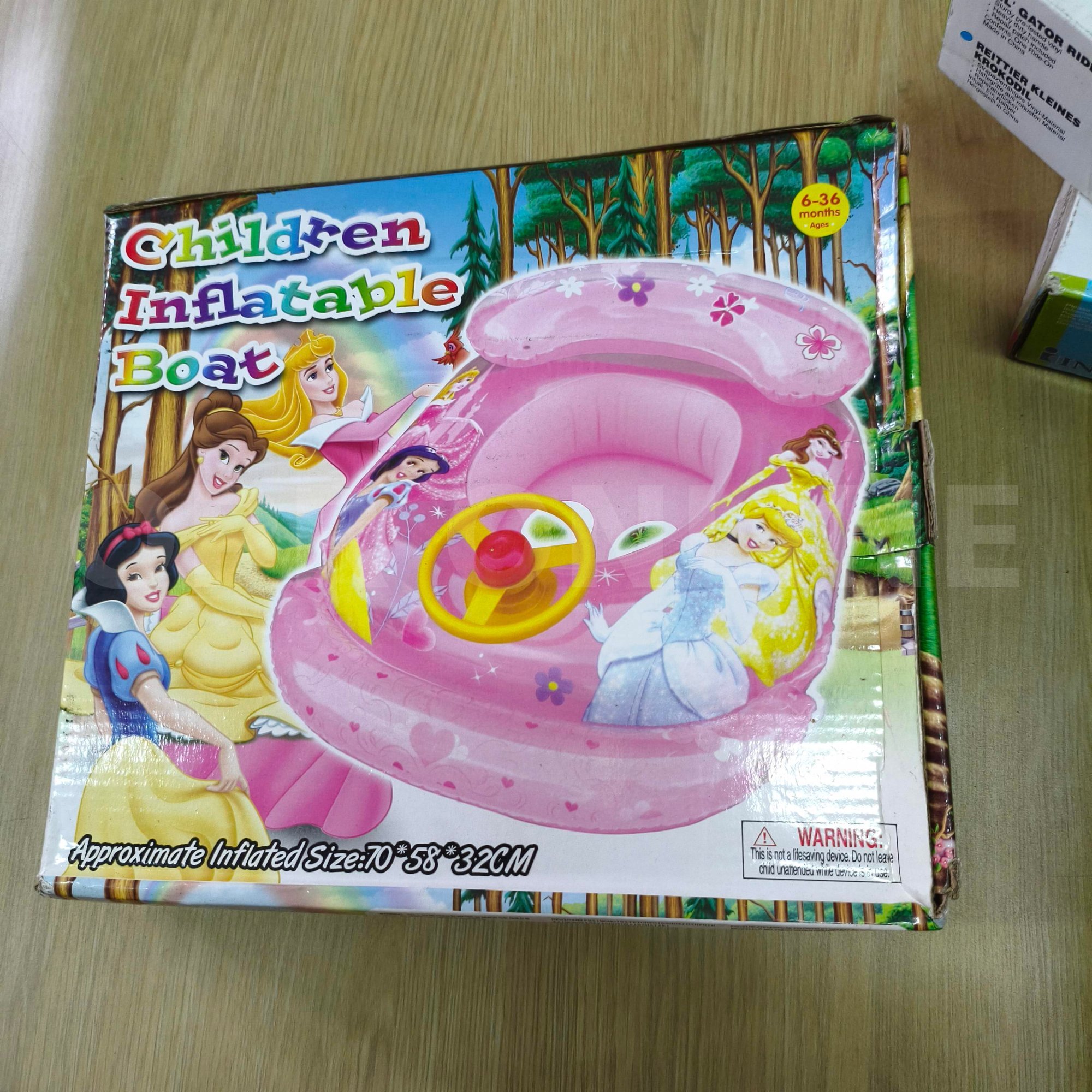ห่วงยาง ขาสอด มีพวงมาลัย