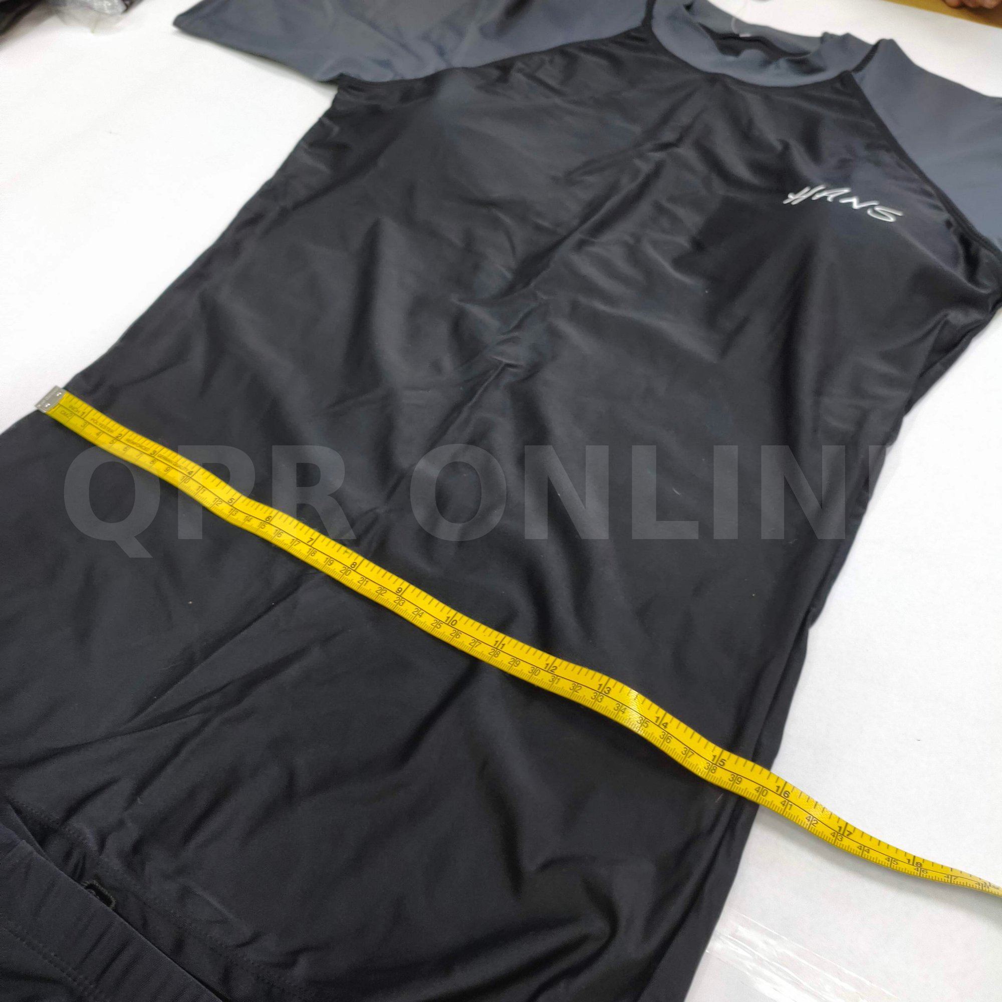 A1 เซตชุดว่ายน้ำ 2ชิ้น มีฟองน้ำ แขนสั้น ขาสั้น เทาดำ Size L