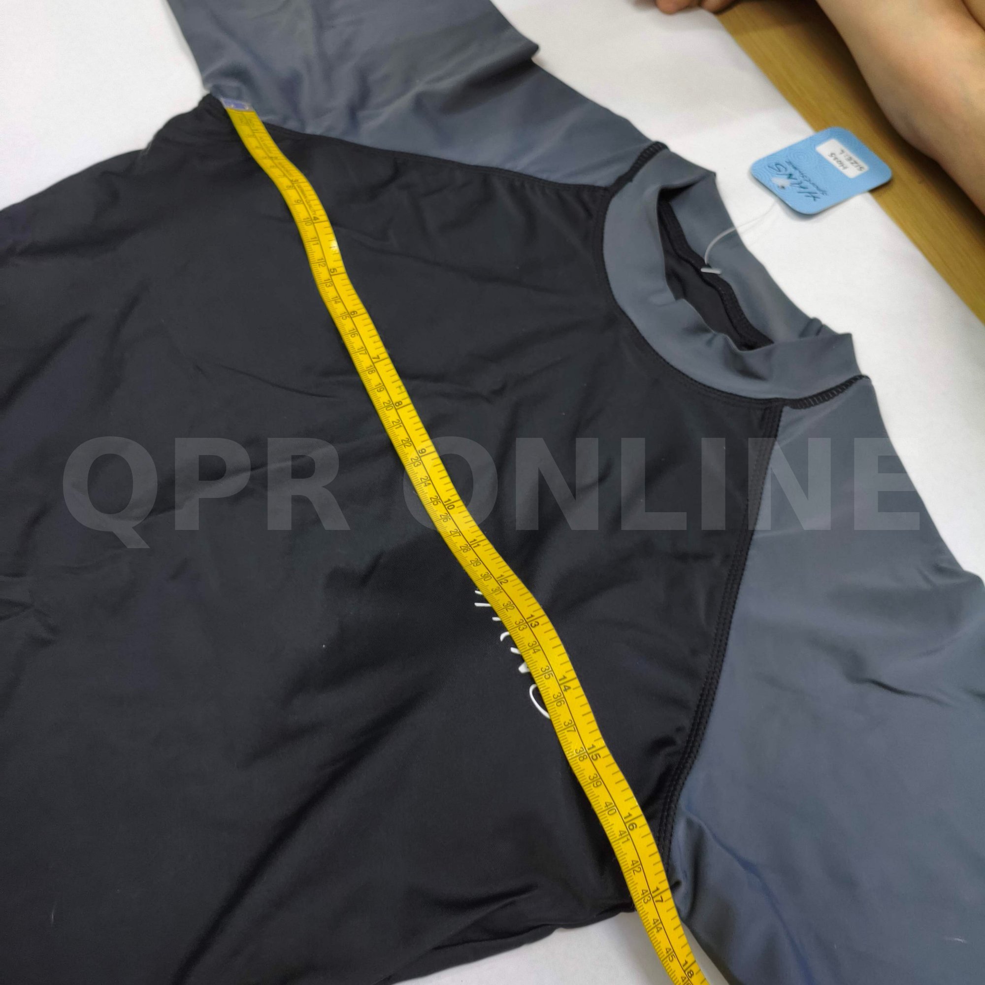 A1 เซตชุดว่ายน้ำ 2ชิ้น มีฟองน้ำ แขนสั้น ขาสั้น เทาดำ Size L