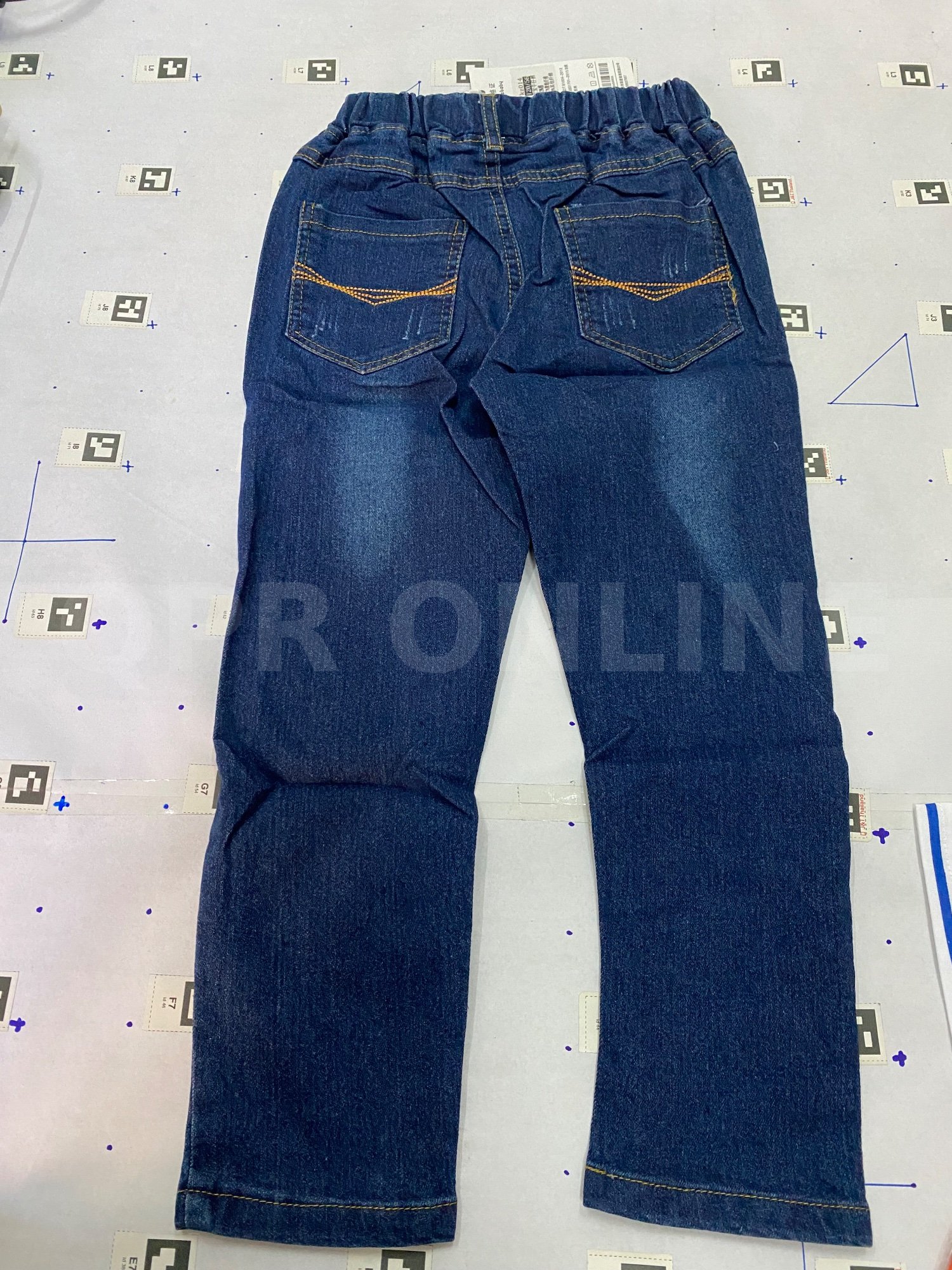 ชุด เซตเด็กเสื้อยืด + กางเกงยีนส์เด็ก 4-5 ขวบ size 110
