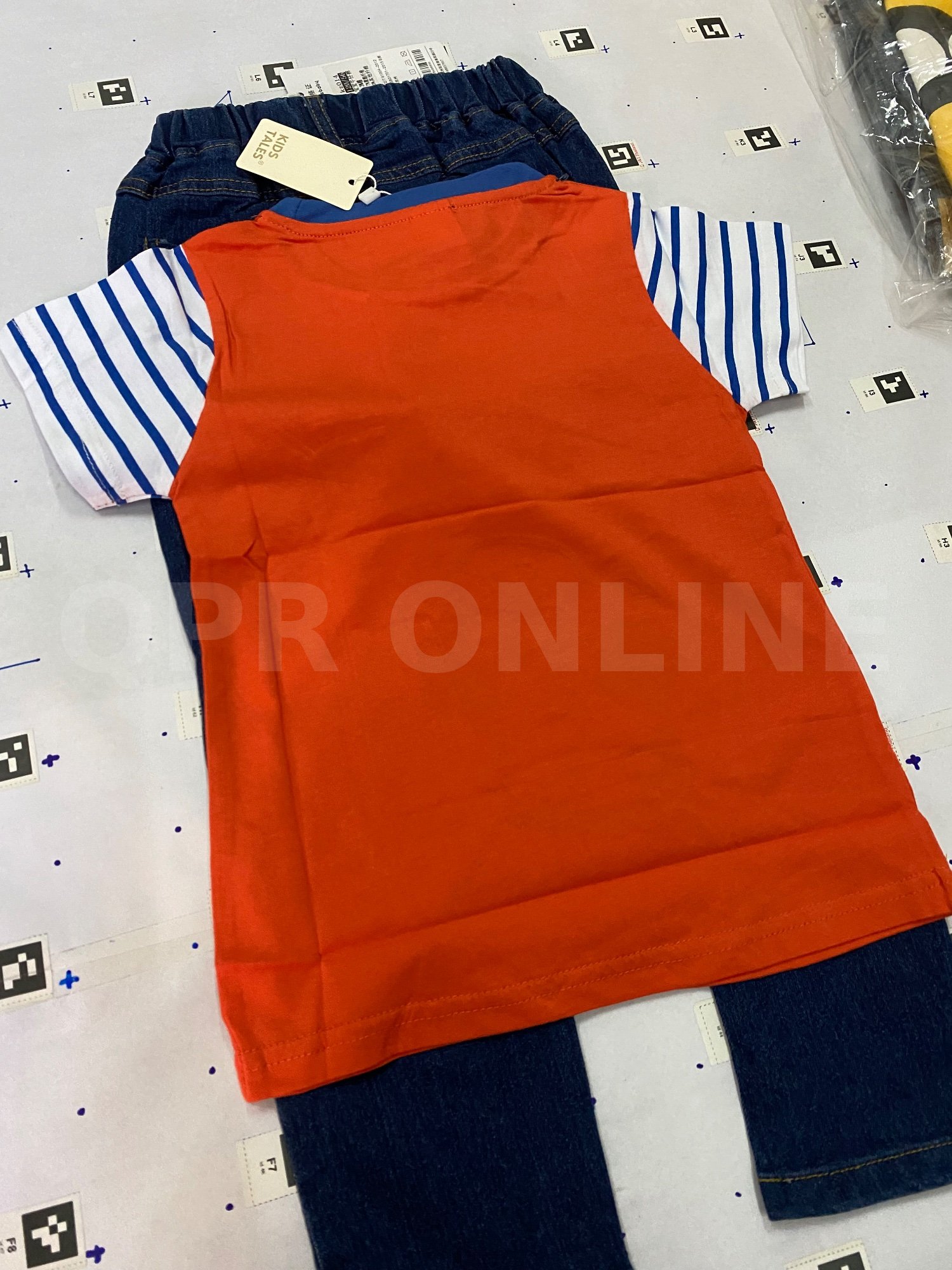 ชุด เซตเด็กเสื้อยืด + กางเกงยีนส์เด็ก 4-5 ขวบ size 110