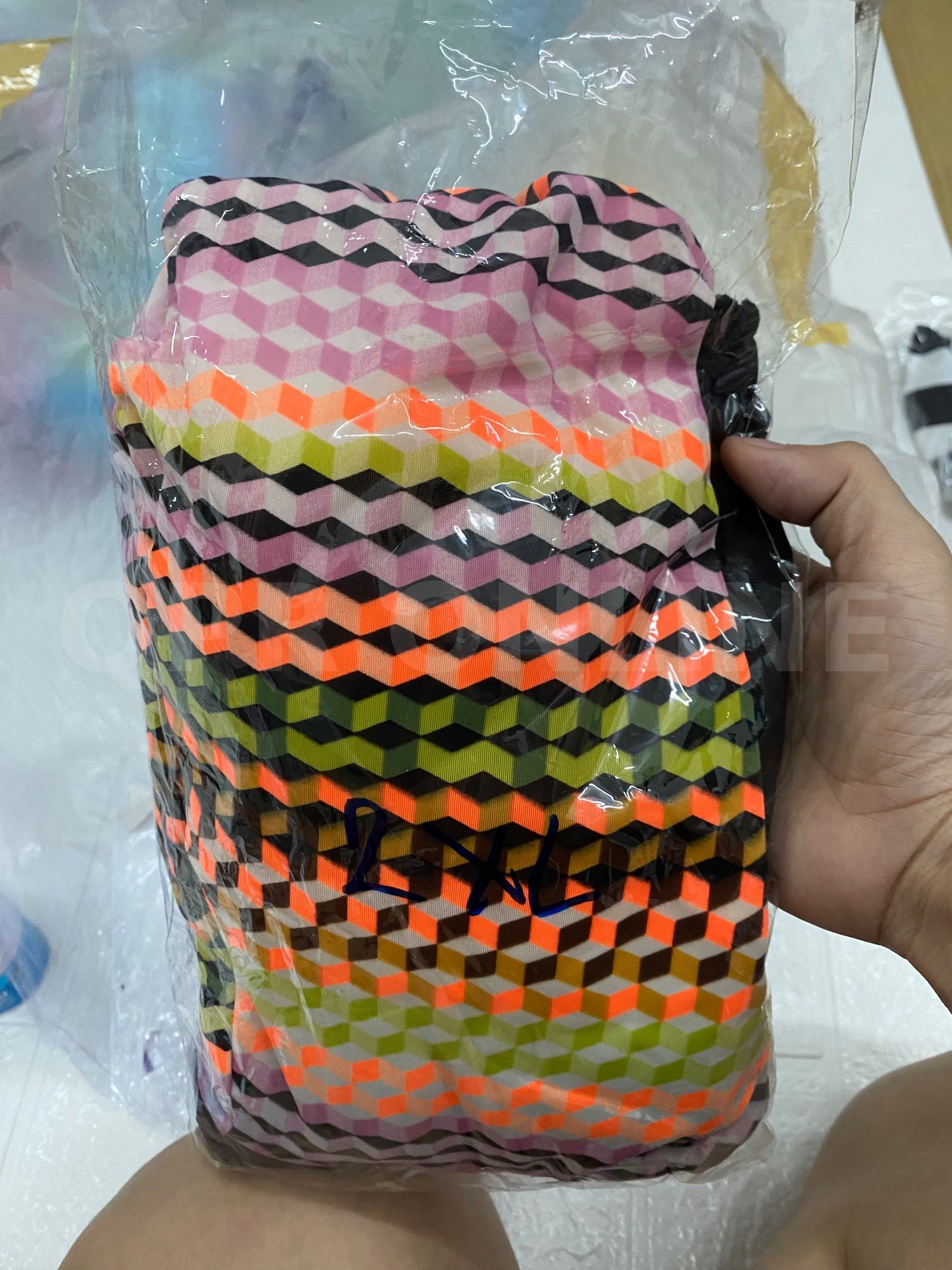 A27 บอดี้สูทกระโปรงสั้นสีส้มเขียว กระโปรงดำ