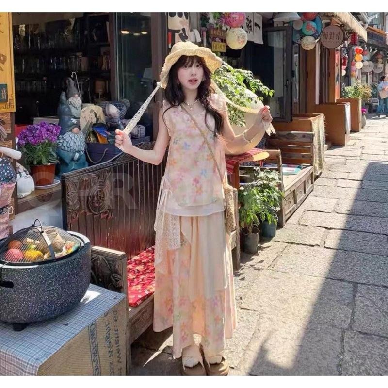 ชุดกระโปรง 2 ชิ้นลายดอกไม้หลากสีสไตล์หวานน่ารัก (โดพามีนลุค)  เที่ยวทะเล คาเฟ่ กระโปรงแบบต่อผ้า"  F สี้ออก 36  กระโปรงเอว 24 ยืด 30 สะโพก Fยาว 35