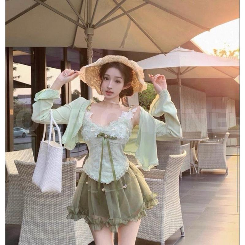 ชุดเซ็ทน่ารัก 3 ชิ้น สไตล์เจ้าหญิงคุณหนูสุดหรูหวานละมุน มาพร้อมเสื้อสายเดี่ยว กระโปรงสั้น และคาร์ดิแกนคลุม