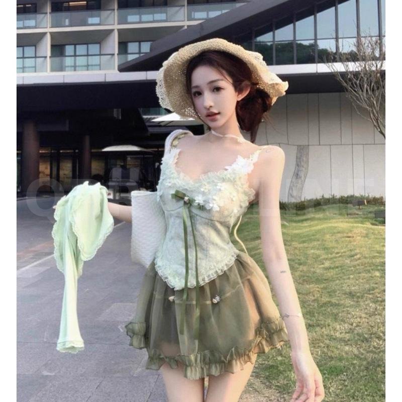 ชุดเซ็ทน่ารัก 3 ชิ้น สไตล์เจ้าหญิงคุณหนูสุดหรูหวานละมุน มาพร้อมเสื้อสายเดี่ยว กระโปรงสั้น และคาร์ดิแกนคลุม